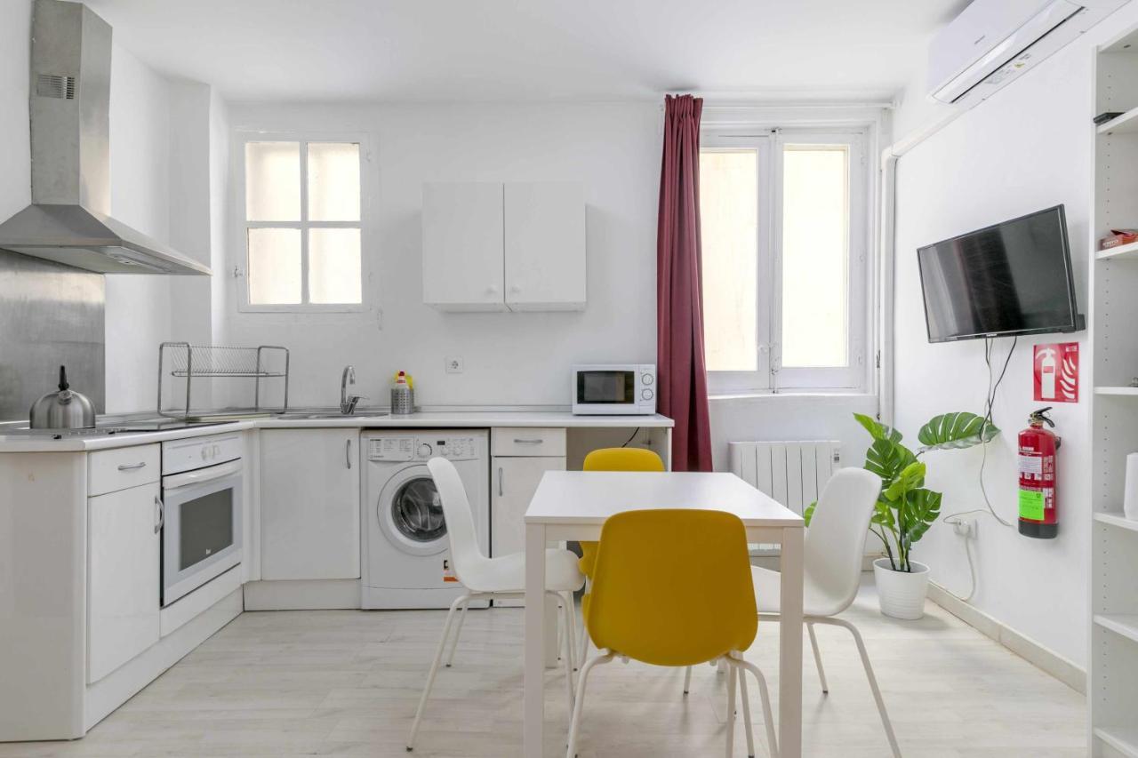 Appartement Apartamento céntrico y confortable à Madrid Extérieur photo